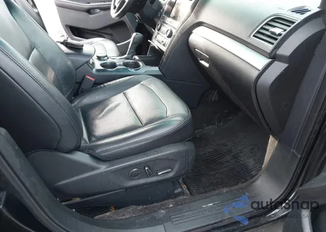 2016 Ford Explorer Xlt z USA, uszkodzony, nr VIN 1FM5K8D86GGC52847